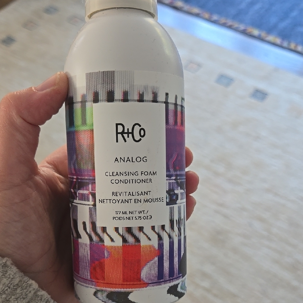 R+Co Analog Cleansing Foam Conditioner